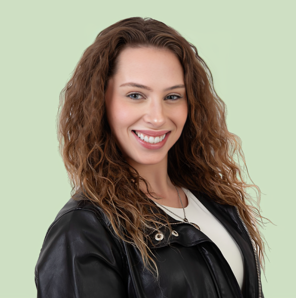 Christina Calderon, Registered Psychotherapist (Qualifying)