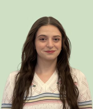 Julia Tastek, Registered Psychotherapist (Qualifying)